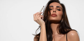 Nou de la NL BEAUTY: fard de ochi stick MASTERPIECE GLOW